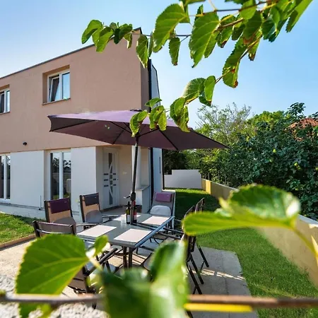 House With A Parking Space Nin, Zadar - 18143 Ferienhaus