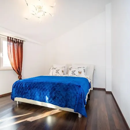 House With A Parking Space Nin, Zadar - 18143